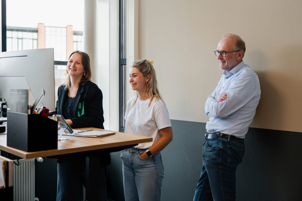 Communicatie, grafische ontwerpen en campagnes woerden.